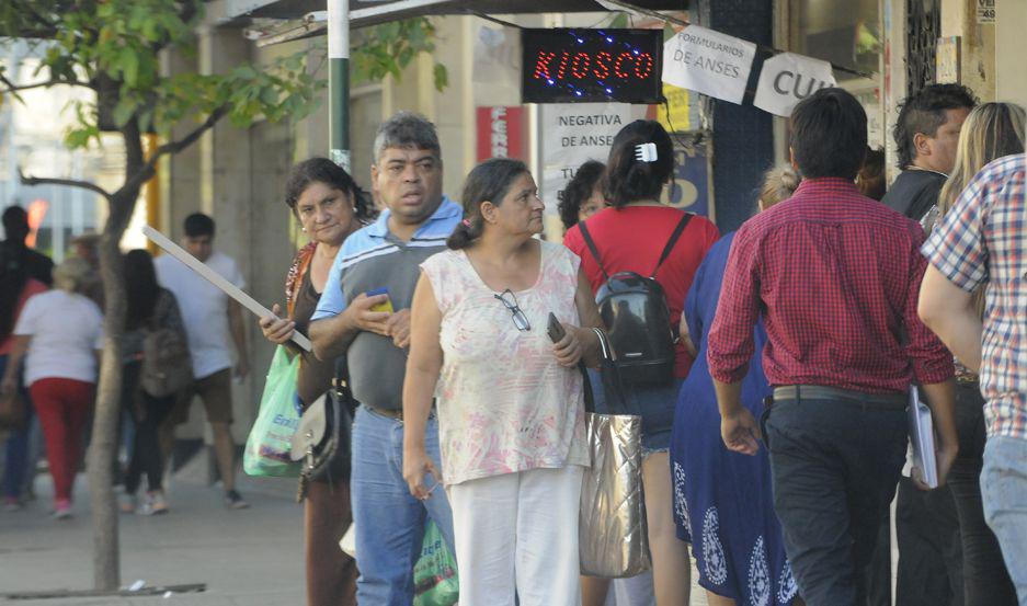 No hubo acuerdo entre UTA y las empresas por lo que continuaraacute el paro de colectivos