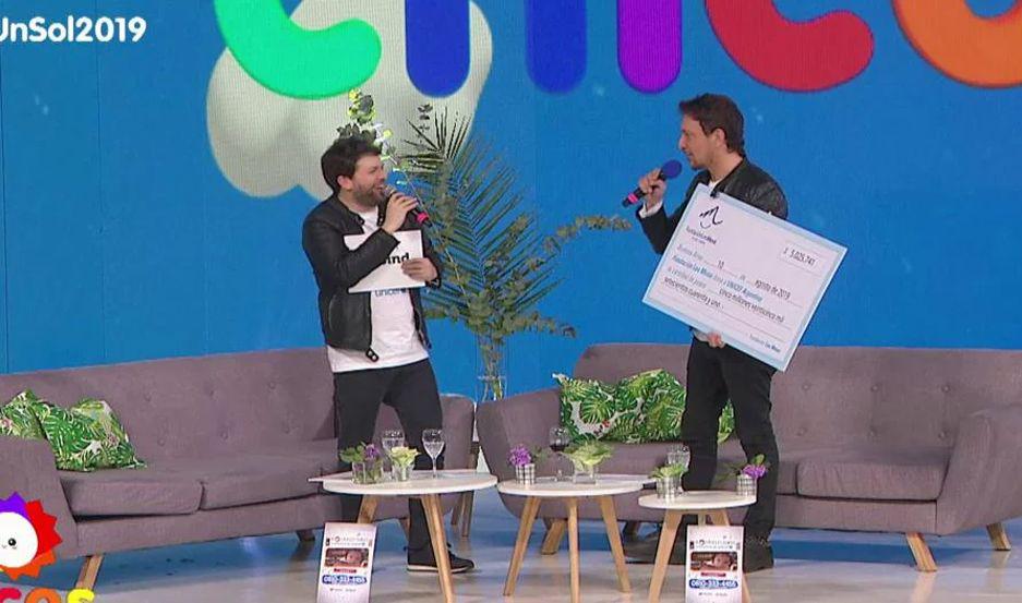 Messi hizo millonaria donacioacuten a Un Sol para los Chicos