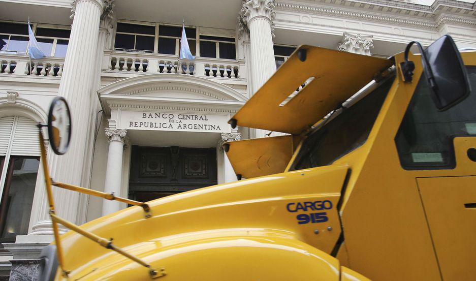 El Banco Central sube maacutes de 10 puntos la tasa de intereacutes de las Leliq