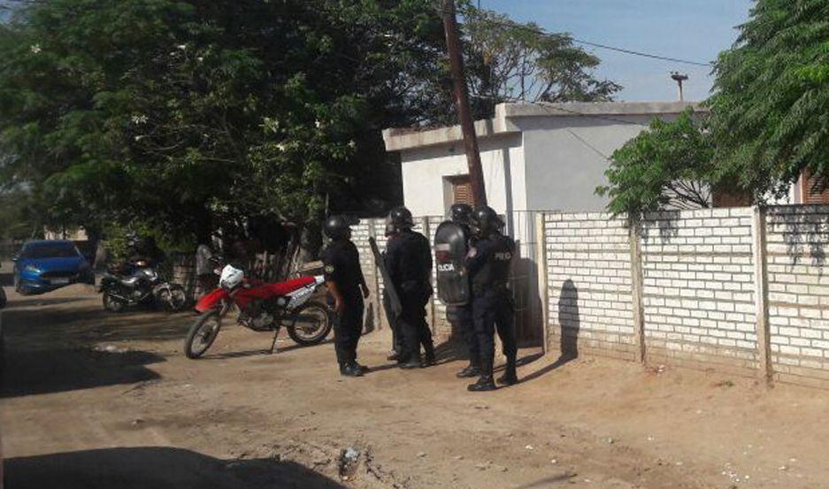 Irracional sujeto atacoacute con hierro a su pareja e intentoacute ahorcarla