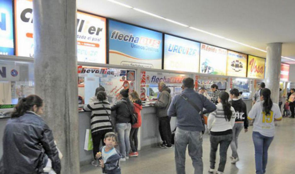 El boleto de colectivo hacia Tucumaacuten sufrioacute un ajuste del 10-en-porciento-