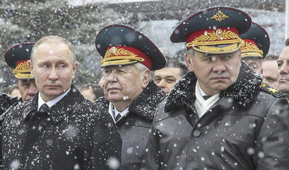 Putin cumple 20 antildeos en el poder en medio de una crisis econoacutemica y de credibilidad