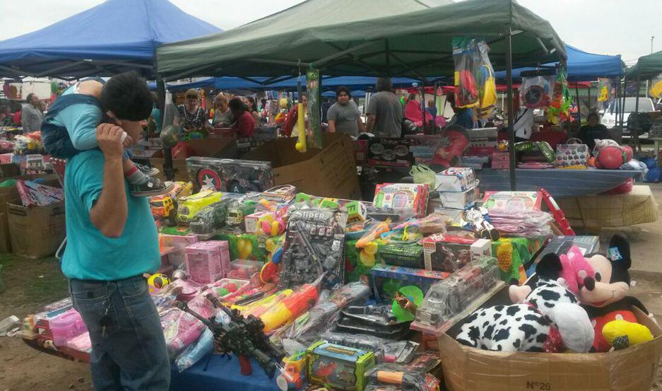 Quejas por la competencia desleal  de la venta informal en toda la ciudad