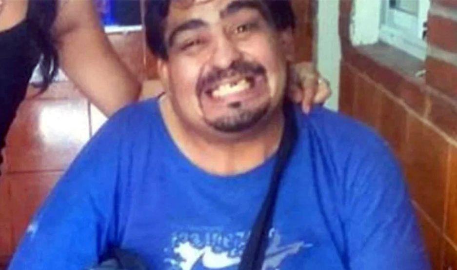 El hombre asesinado de una patada por un policiacutea era santiaguentildeo