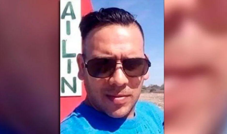 Excarcelan al policiacutea que causoacute la muerte de santiaguentildeo tras derribarlo de una patada