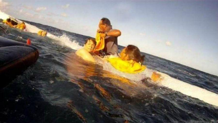 Se filmaron en el mar tras estrellarse con su avioacuten