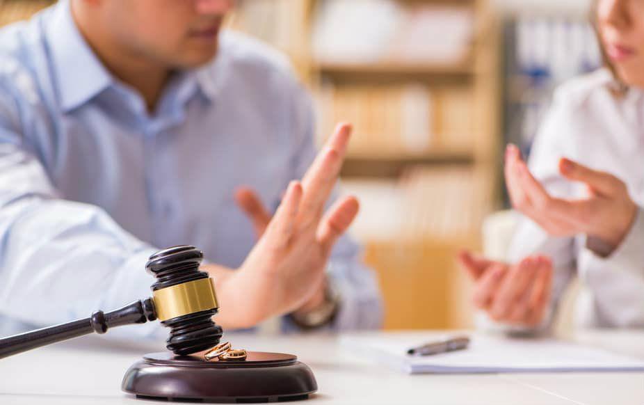 La mujer le rechazo un chicle y el marido le pidioacute el divorcio