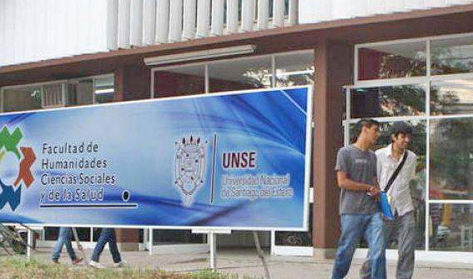 Inscriben para  un posgrado en Humanidades