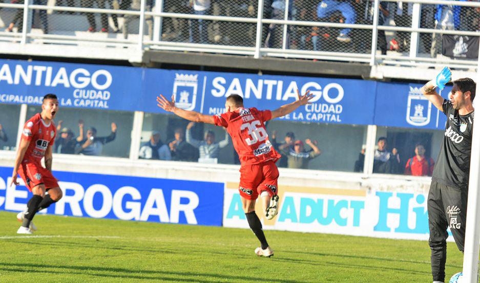 Un arco y el sol otra vez en la poleacutemica