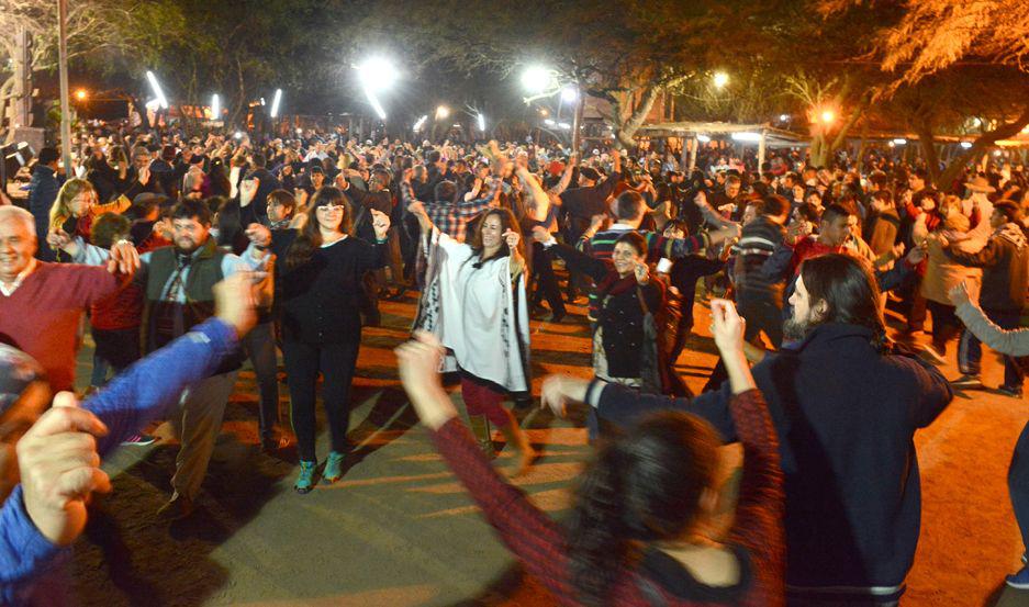 El ldquoPatio del Indiordquo estaraacute de fiesta hoy con la celebracioacuten del cumpleantildeos 68 del luthier Joseacute Froilaacuten Gonzaacutelez