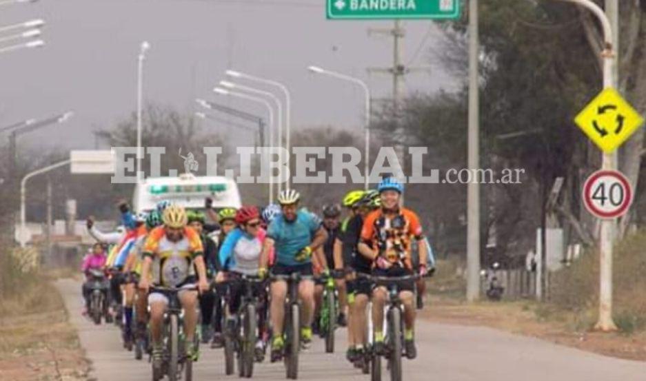 Los ciclistas que participaron de la prueba provienen de diferentes ciudades del interior de Santiago del Estero