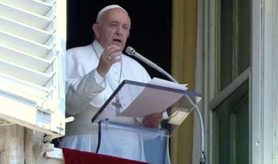El Papa Francisco pidió rezar para que con el esfuerzo de todos el fuego sea controlado lo antes posible