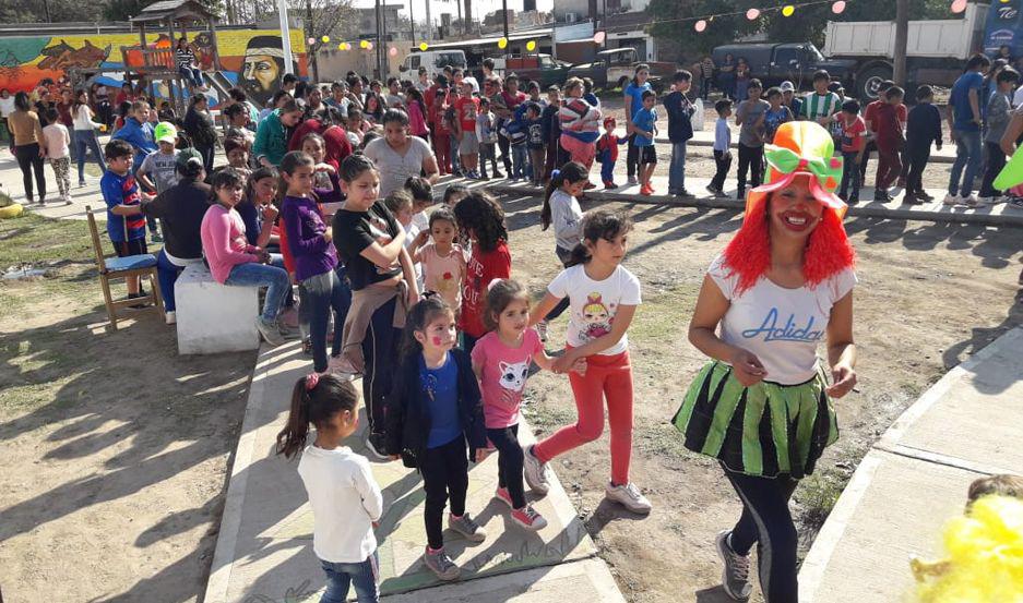 El municipio llevoacute alegriacutea a los barrios  por el Diacutea del Nintildeo