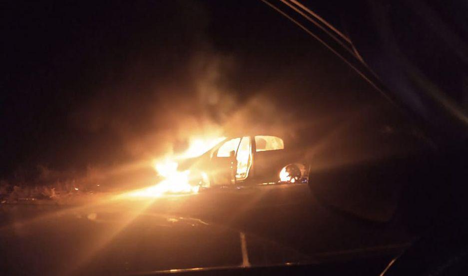 Empresaria quemada en su auto envuelto en llamas impresiona a Monte Quemado