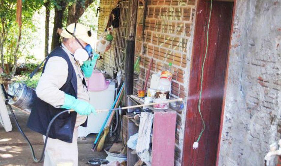 Preparan un evento en plaza San Martiacuten de la ciudad de Clodomira