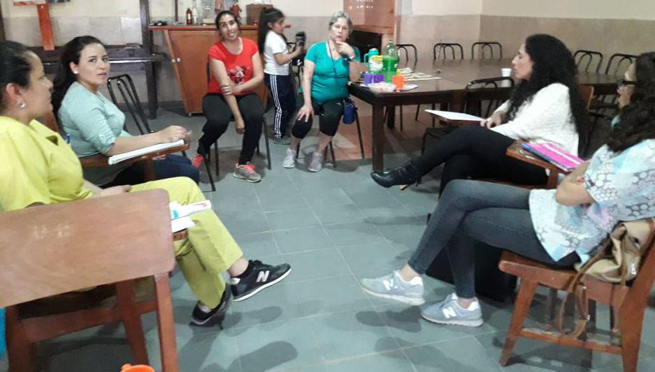 Debaten las mujeres de los barrios Gorrini y Salta Prolongacioacuten