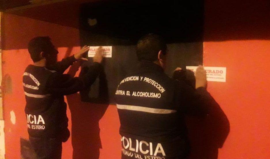La policiacutea clausuroacute una despensa del Centro por violar la veda alcohoacutelica