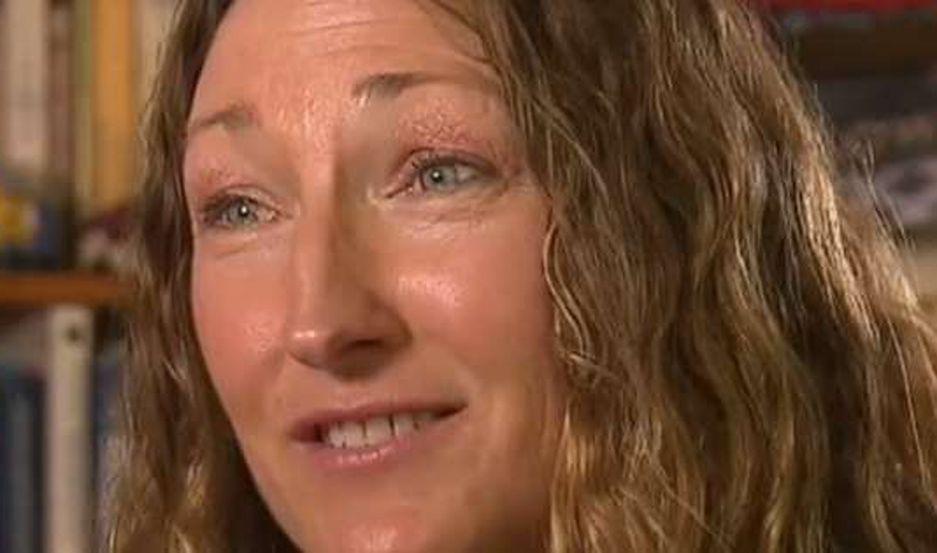 Cilla Carden llevó a sus vecinos a la corte debido al constante olor a carne y pescado de sus barbacoas