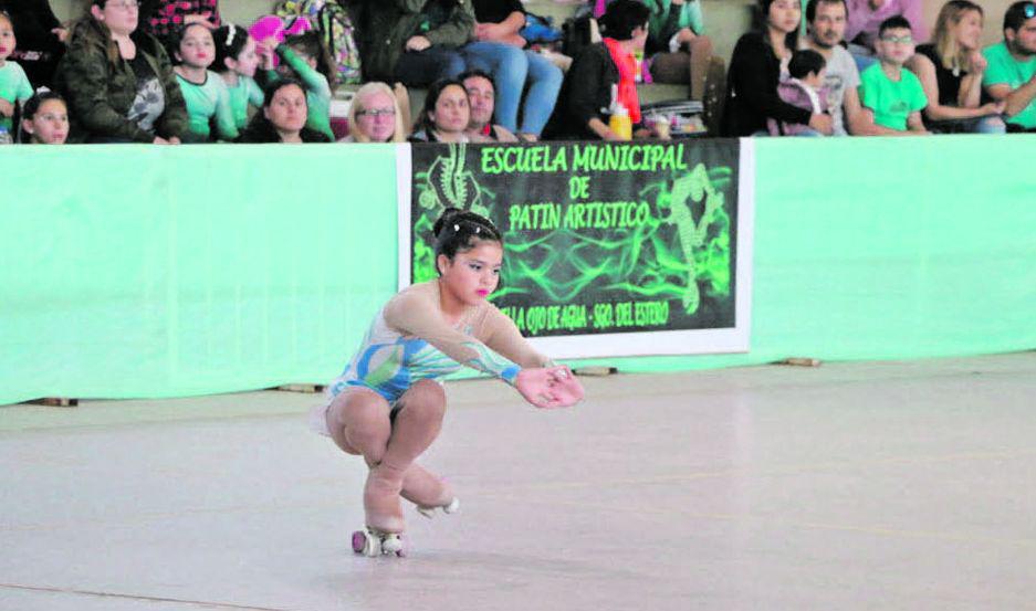 Quimiliacute disfrutoacute de la 2ordf fecha del torneo provincial de patinaje artiacutestico