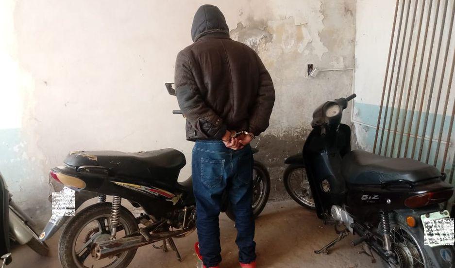 Dejoacute su moto con la llave puesta y un vecino se la roboacute