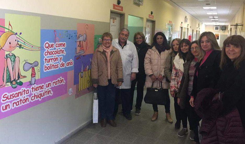 La Asociacioacuten Cooperadora del Cepsi inauguroacute un original ploteo de las  salas de espera del centro asistencial