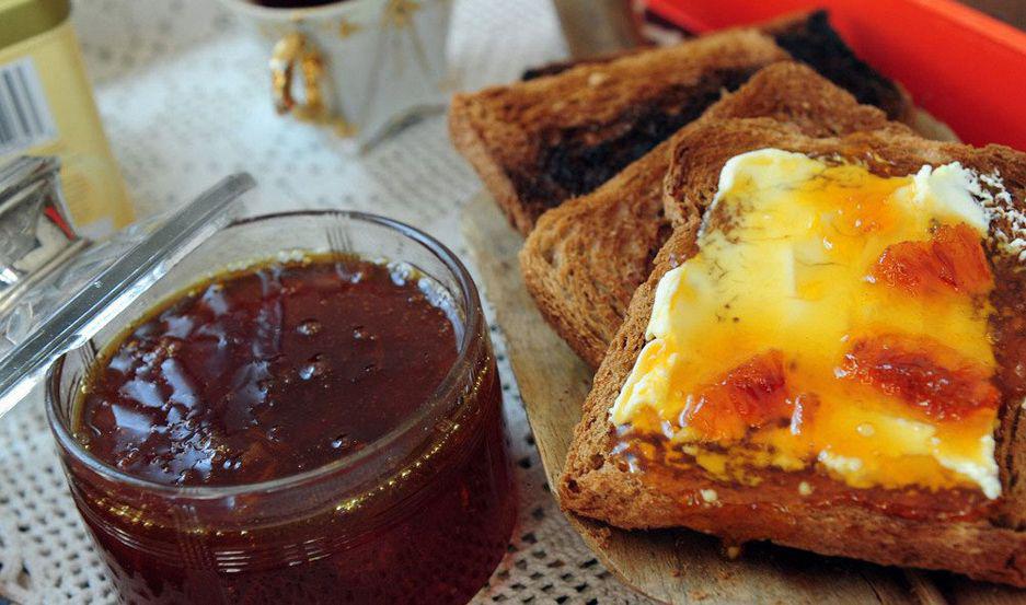 La Anmat prohibioacute dos mermeladas sin sal y una miel