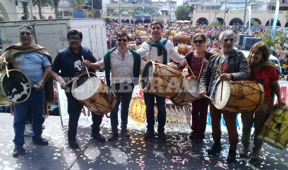 Multitudinaria Marcha de los Bombos para festejar un nuevo aniversario de Las Termas