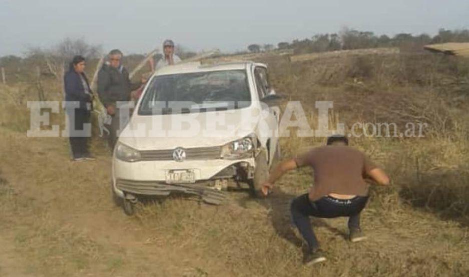 Violento accidente en un camino rural en Real Sayana