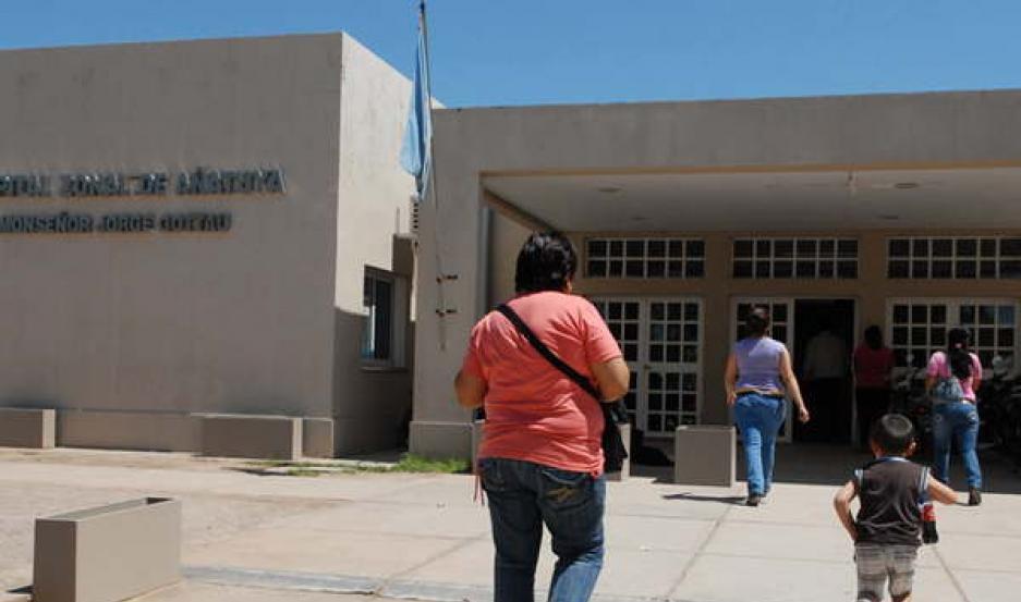 Ruta 92- una docente derrapoacute con su moto y terminoacute en el hospital