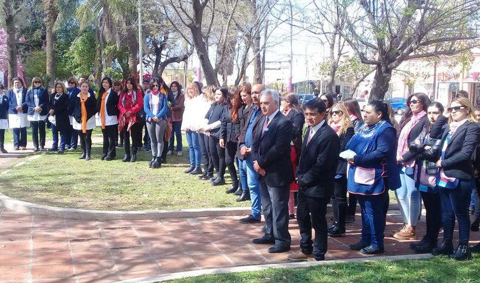 Con un acto y una fiesta se celebroacute el Diacutea del Maestro en Antildeatuya