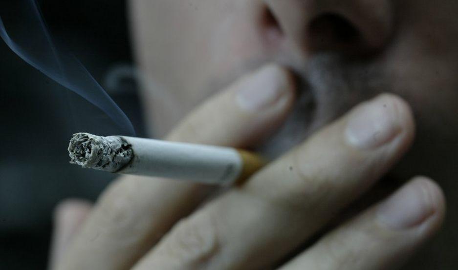 Tabacalera deberaacute indemnizar a la familia de fumador que murioacute por caacutencer de pulmoacuten