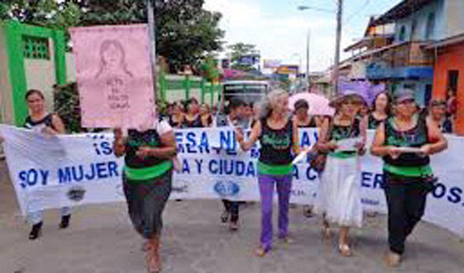Madres de presos poliacuteticos denuncian la burla de Daniel Ortega
