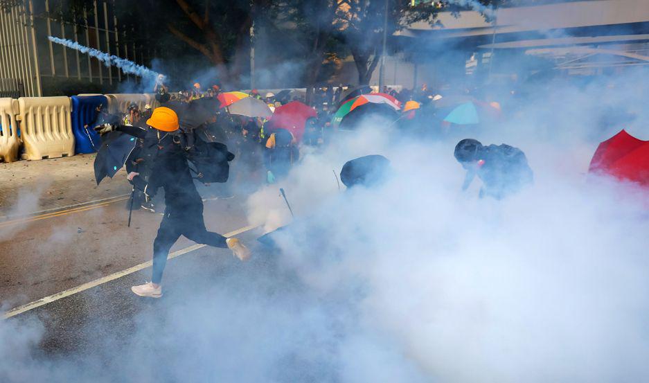 La policiacutea de Hong Kong exige usar municioacuten real