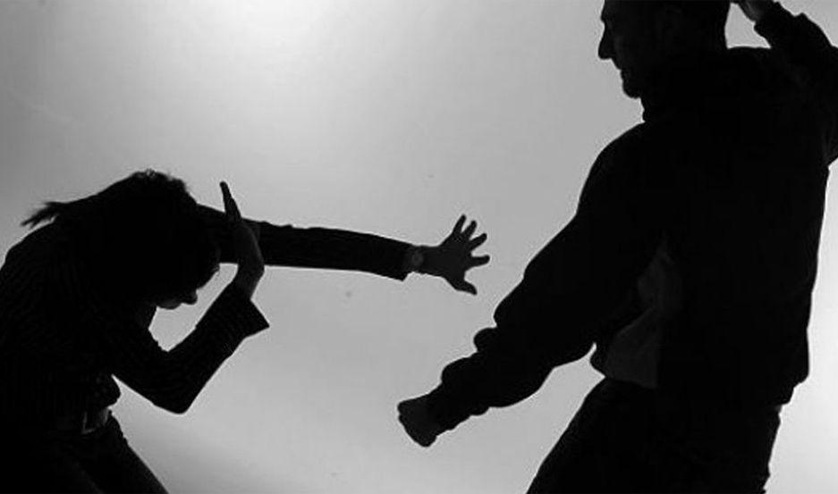 Se peleoacute con su pareja y desmayoacute a su madre