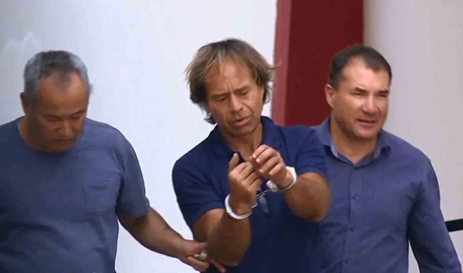 Maguila Puccio esposado y escoltado por policías en Brasil Fotos- TV Globo