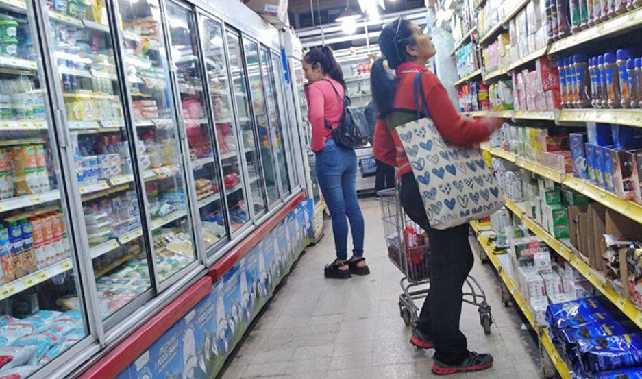 Una familia tipo necesitoacute 33013  para no ser considerada pobre