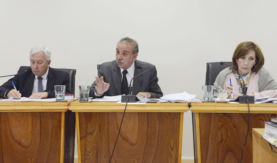 Doctores Luis Lugones Cristian Vittar y Gloria C�rdenas a cargo de la investigación final