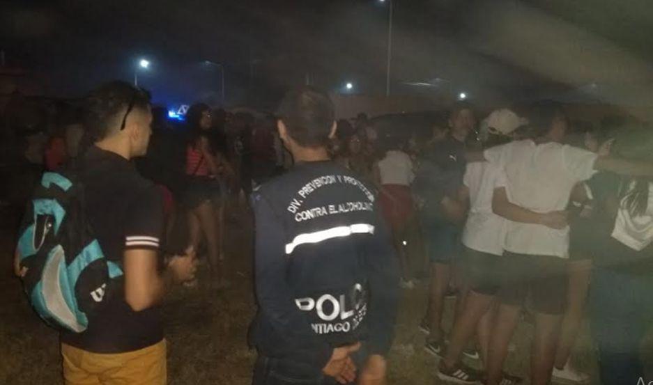 Desalojaron a casi 1000 joacutevenes ebrios de fiestas clandestinas