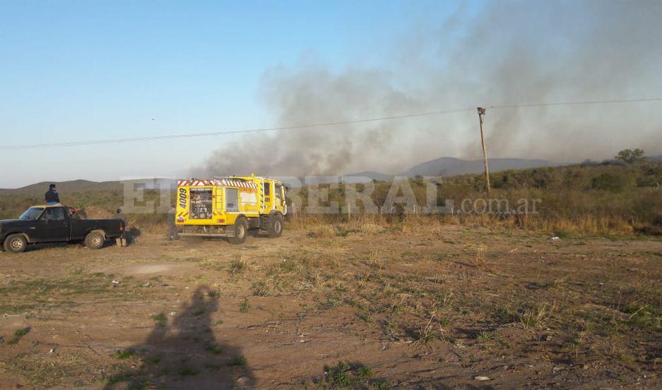 Incendio de pastizales es sofocado en Ojo de Agua