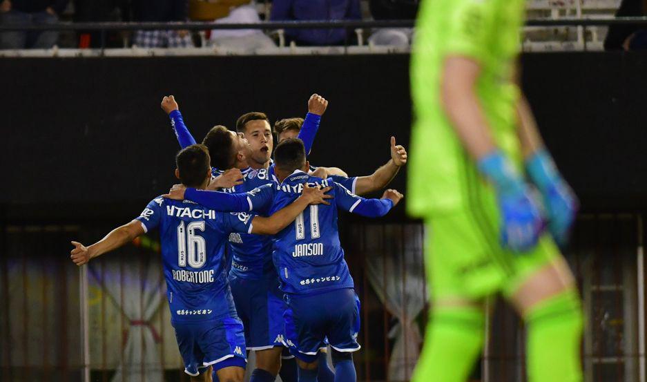 River falloacute un penal en el uacuteltimo minuto y Veacutelez se quedoacute con el triunfo