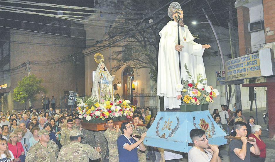 Cientos de feligreses santiaguentildeos honraron anoche a Nuestra Sentildeora  de la Merced en su fiesta patronal