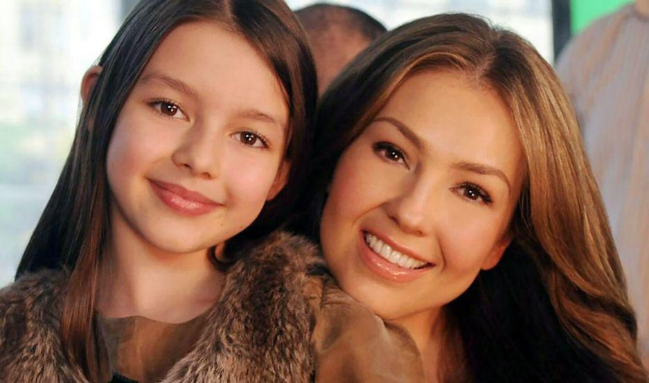 Sabrina Sakaeuml Mottola la hija de Thaliacutea ya tiene su vestido de 15