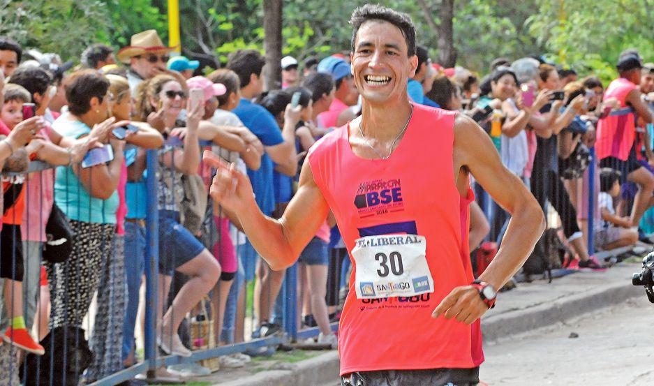 Gerardo Atiacutea- ldquoCorrer el Maratoacuten es especial porque es nuestrordquo