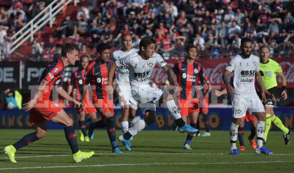 VIDEO  Marcelo Meli decretoacute el tercero con un golazo no te lo pierdas