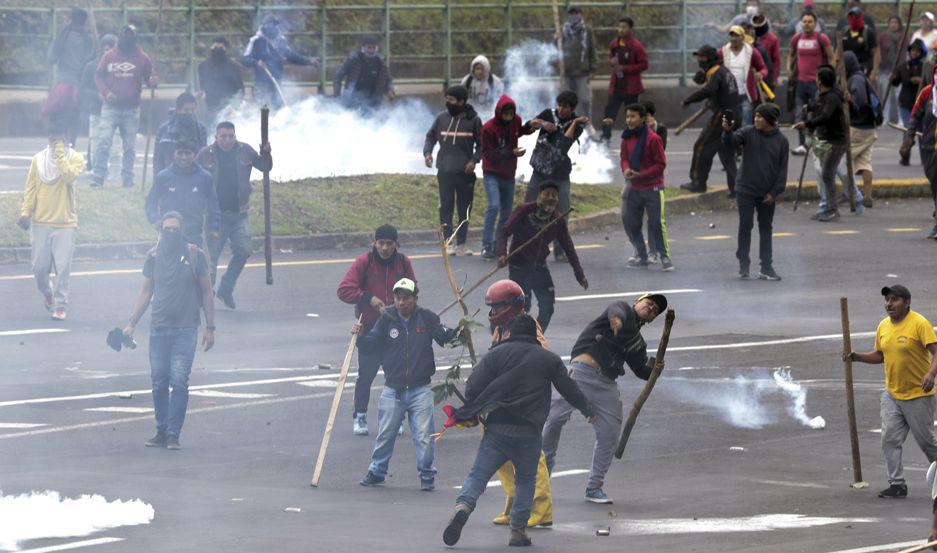 Las protestas y los choques entre policías y manifestantes recrudecen en Quito