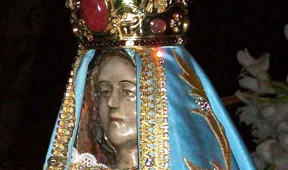 La comunidad religiosa del barrio Coloacuten recibe a la imagen peregrina de la Virgen del Valle