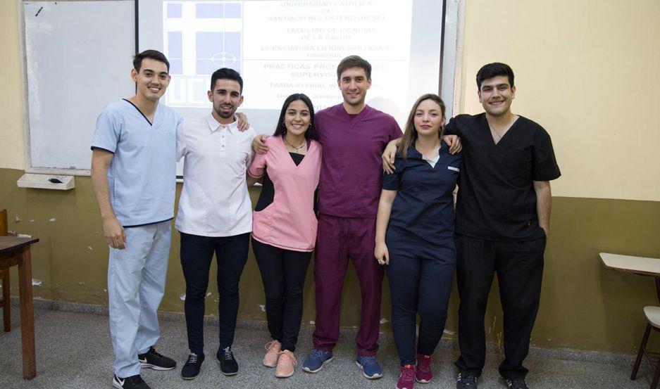 Los seis jóvenes forman parte de la primera camada de la licenciatura en recibirse en la Ucse