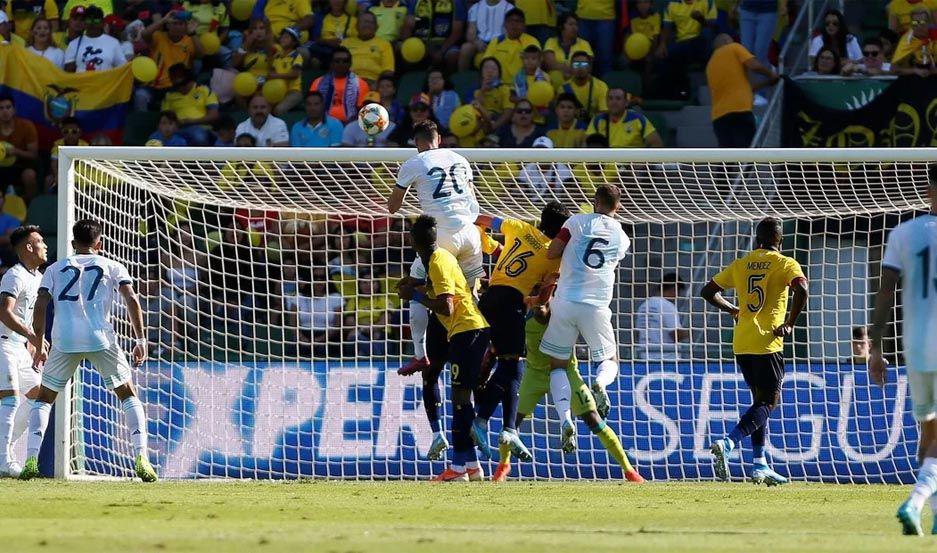 Argentina superó ampliamente a su par ecuatoriano