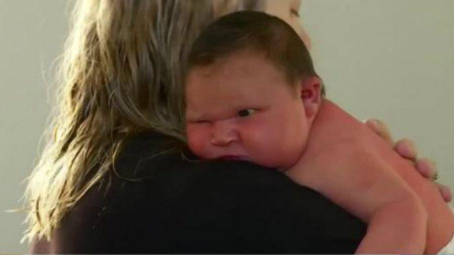 Ineacutedito- una madre dio a luz a una bebeacute de iexcl6 kilos