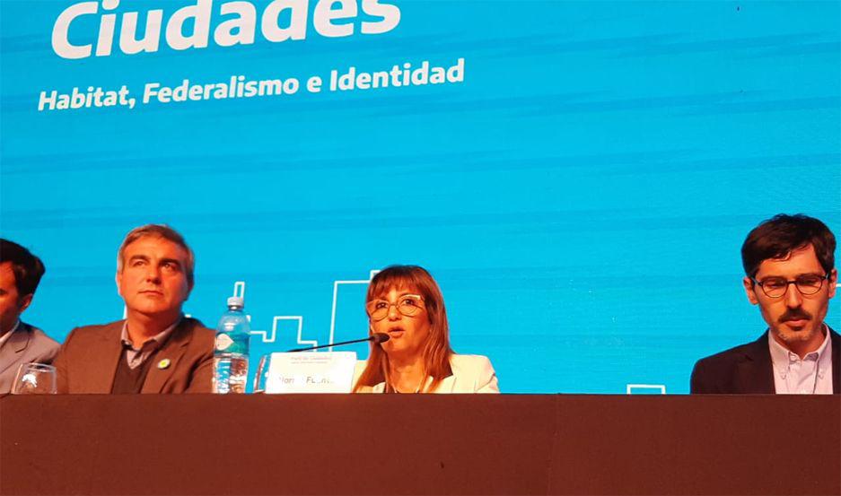 La intendente Norma Fuentes expuso en el Foro de Ciudades en Rosario